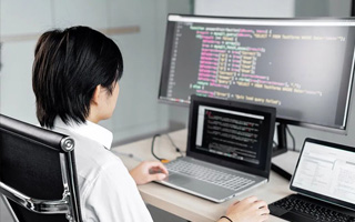 老河口 api php源码,下载的php源码怎么运行呢？